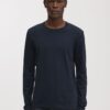 Das Langarm-T-Shirt