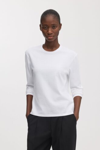 Das Langarm-T-Shirt