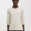 Das Langarm-T-Shirt