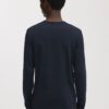 Das Langarm-T-Shirt