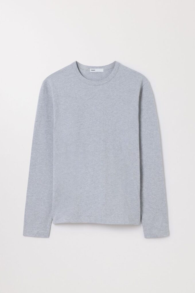 Das Langarm-T-Shirt