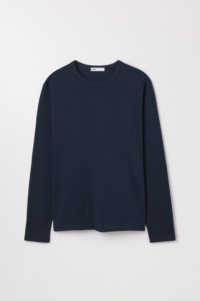 Das Langarm-T-Shirt