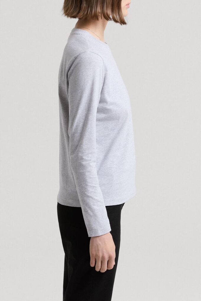 Das Langarm-T-Shirt – Archiv Das Langarm-T-Shirt – Archiv