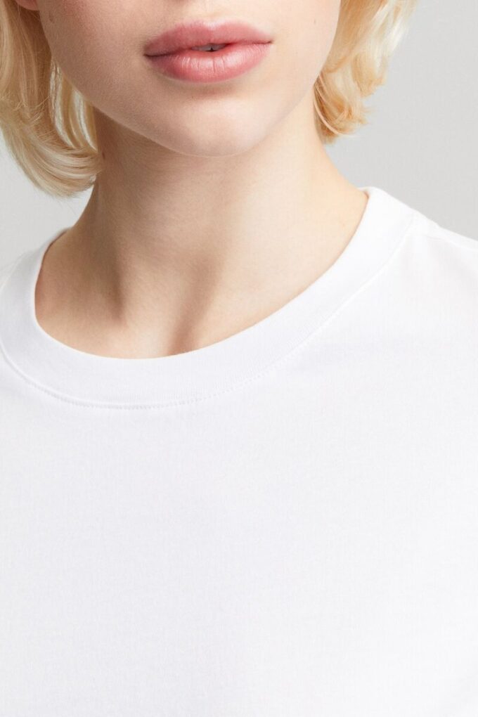 Das Langarm-T-Shirt – Archiv Das Langarm-T-Shirt – Archiv