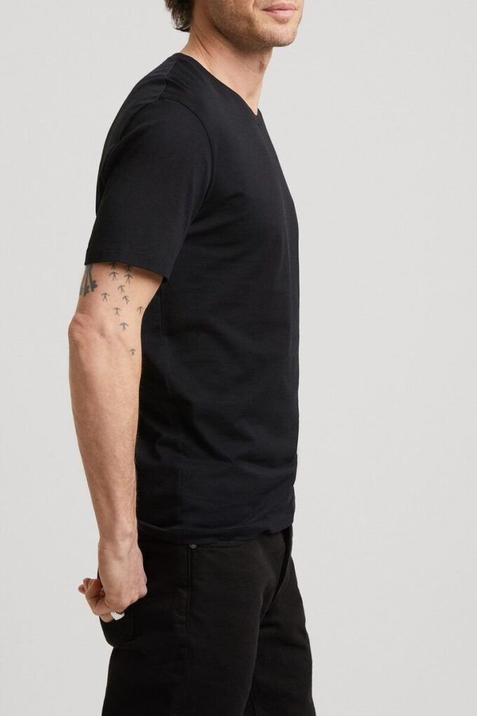 Das leichte T-Shirt – Archiv Das leichte T-Shirt – Archiv