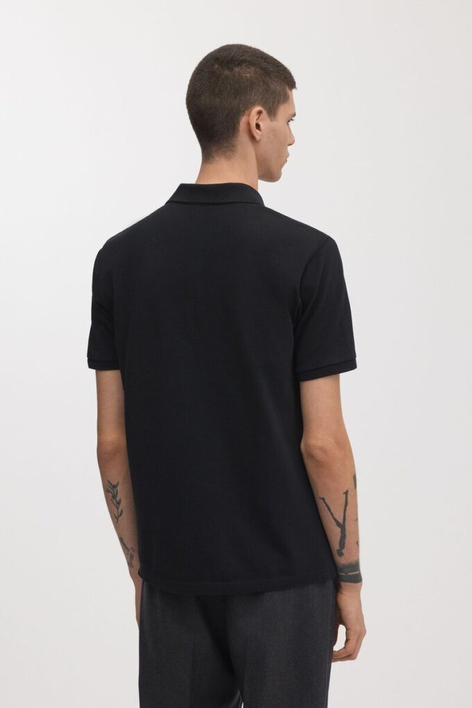 Das Piqué-Polo