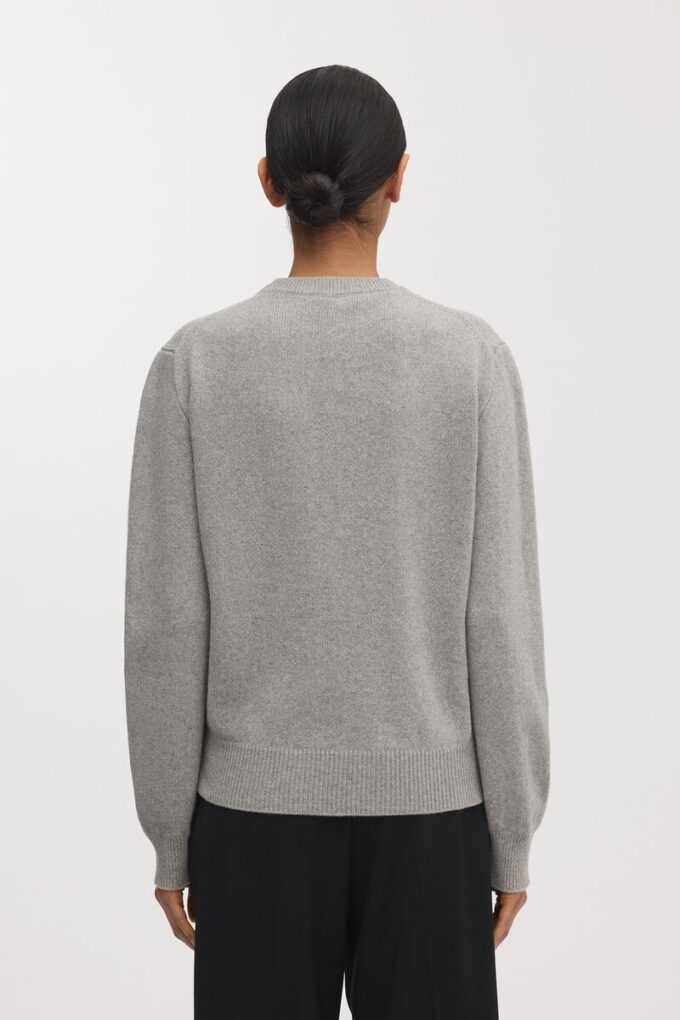 Der Kaschmirpullover Der Kaschmirpullover
