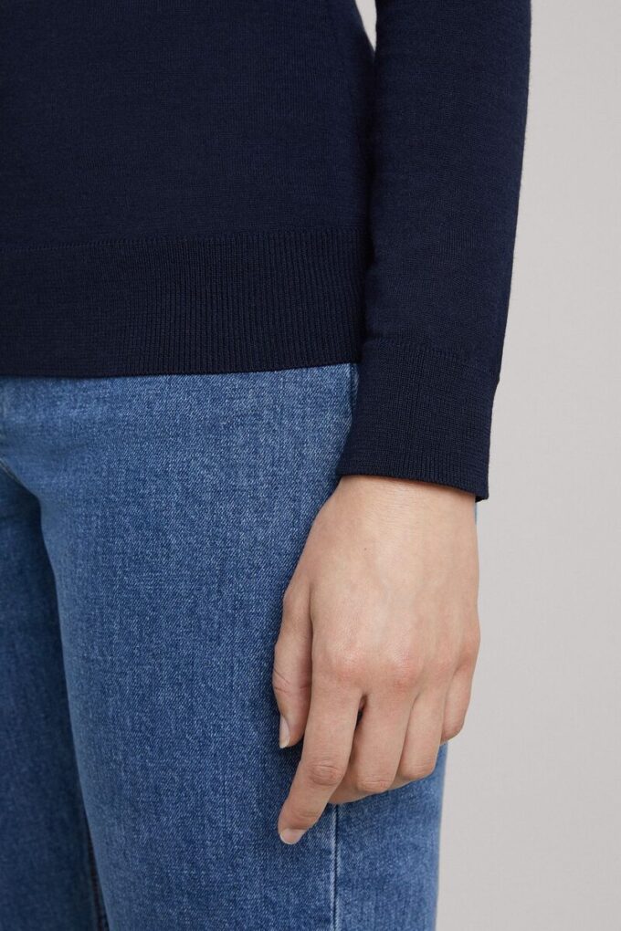 Der Merino-Pullover mit Rundhalsausschnitt – Archiv
