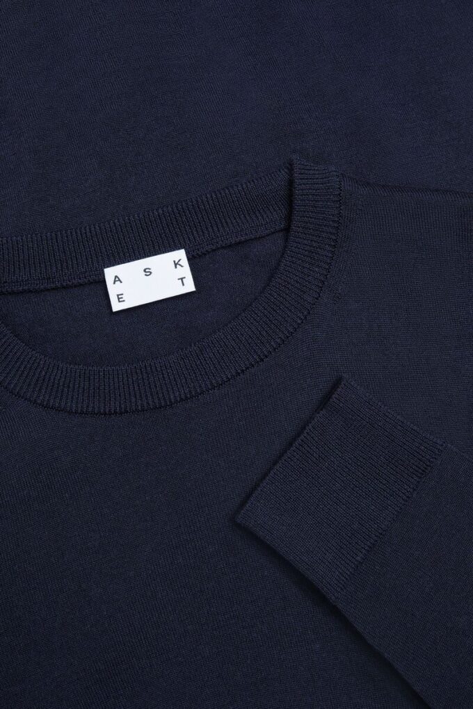Der Merino-Pullover mit Rundhalsausschnitt – Archiv