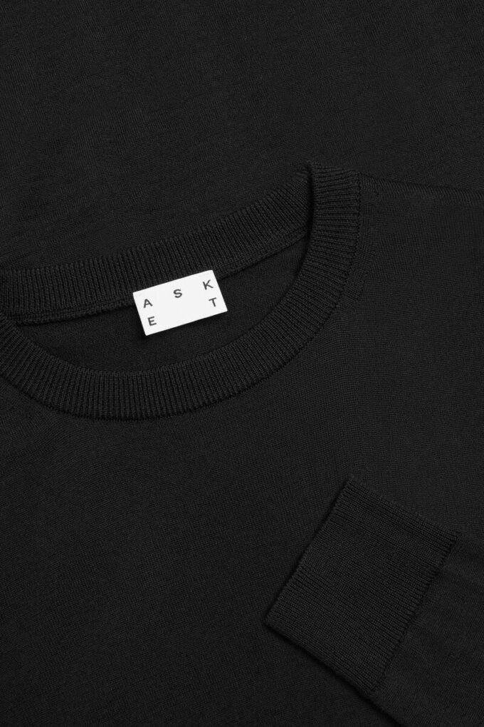 Der Merino-Pullover mit Rundhalsausschnitt – Archiv