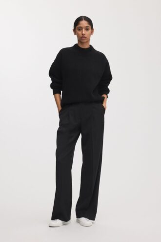 Der Pullover mit Stehkragen