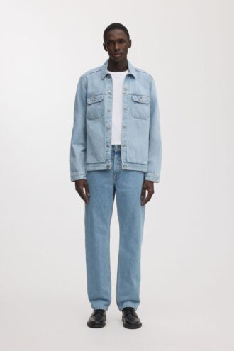 Die gewaschene Jeansjacke