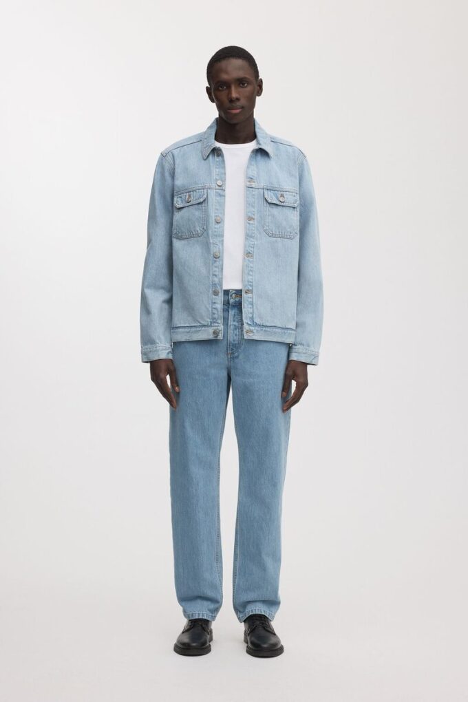 Die gewaschene Jeansjacke