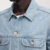 Die gewaschene Jeansjacke
