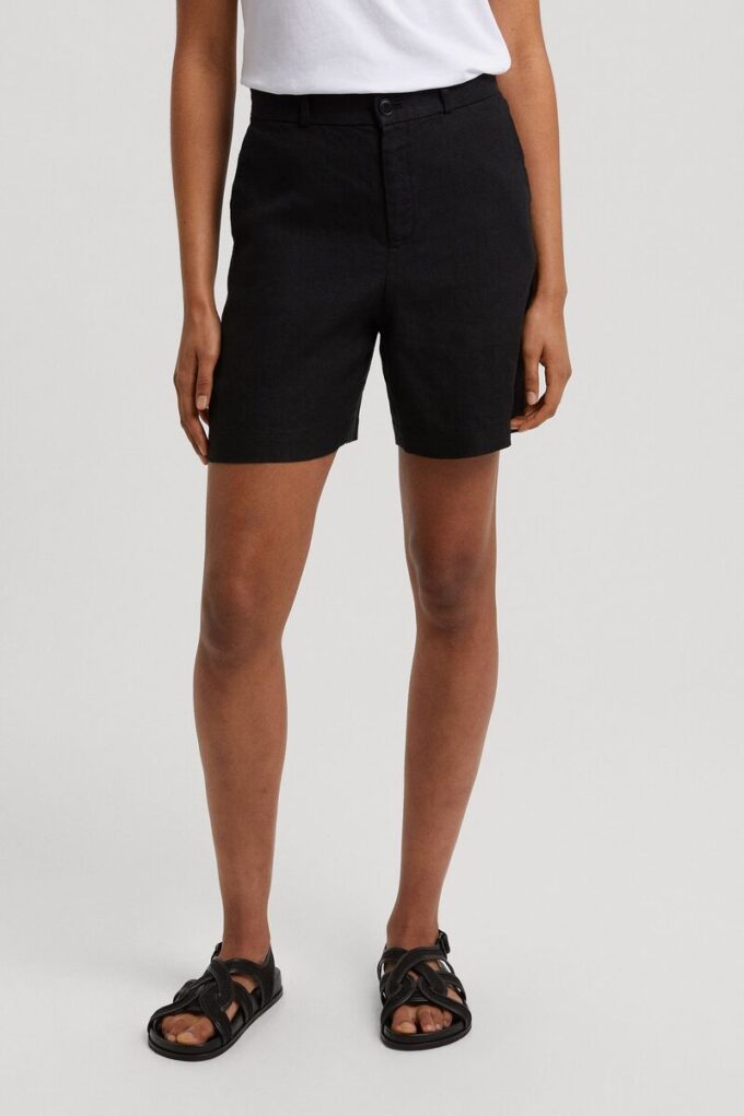 Die Leinen-Shorts – Archiv