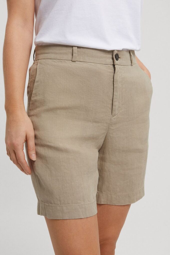 Die Leinen-Shorts – Archiv