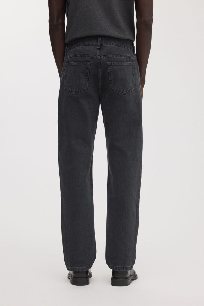 Die Loose Jeans