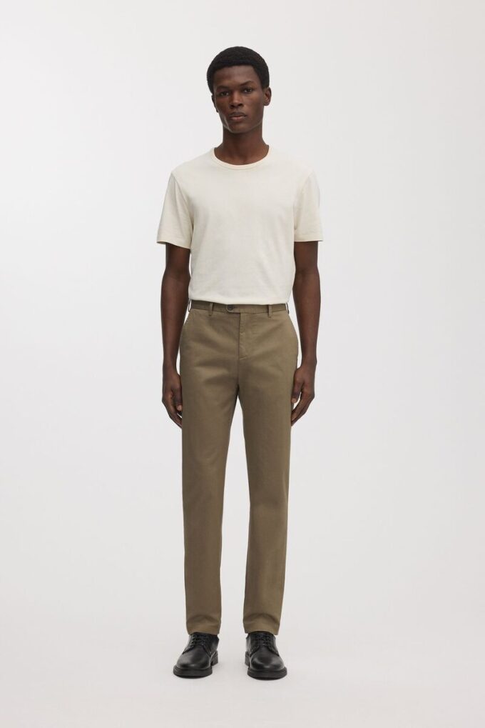 Die schmale Chino
