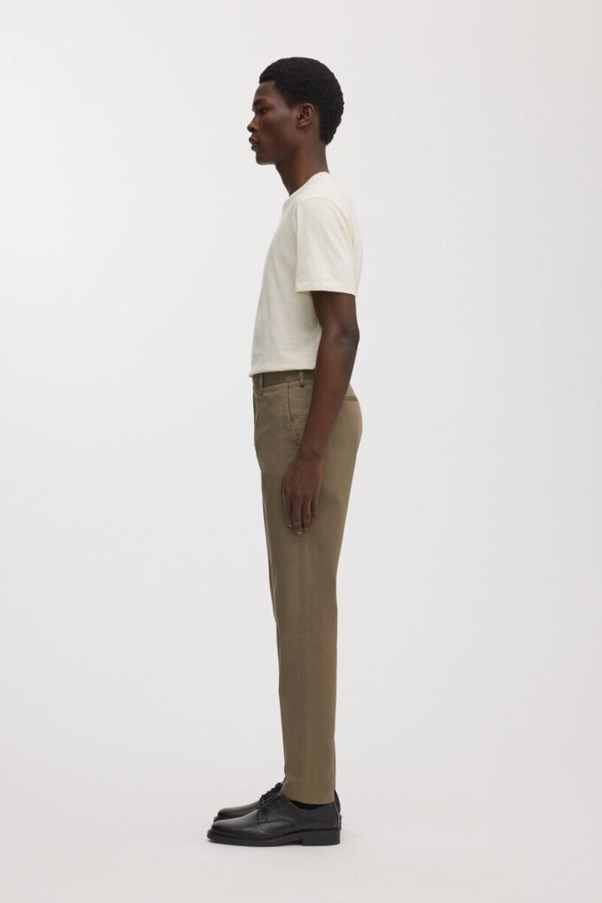Die schmale Chino