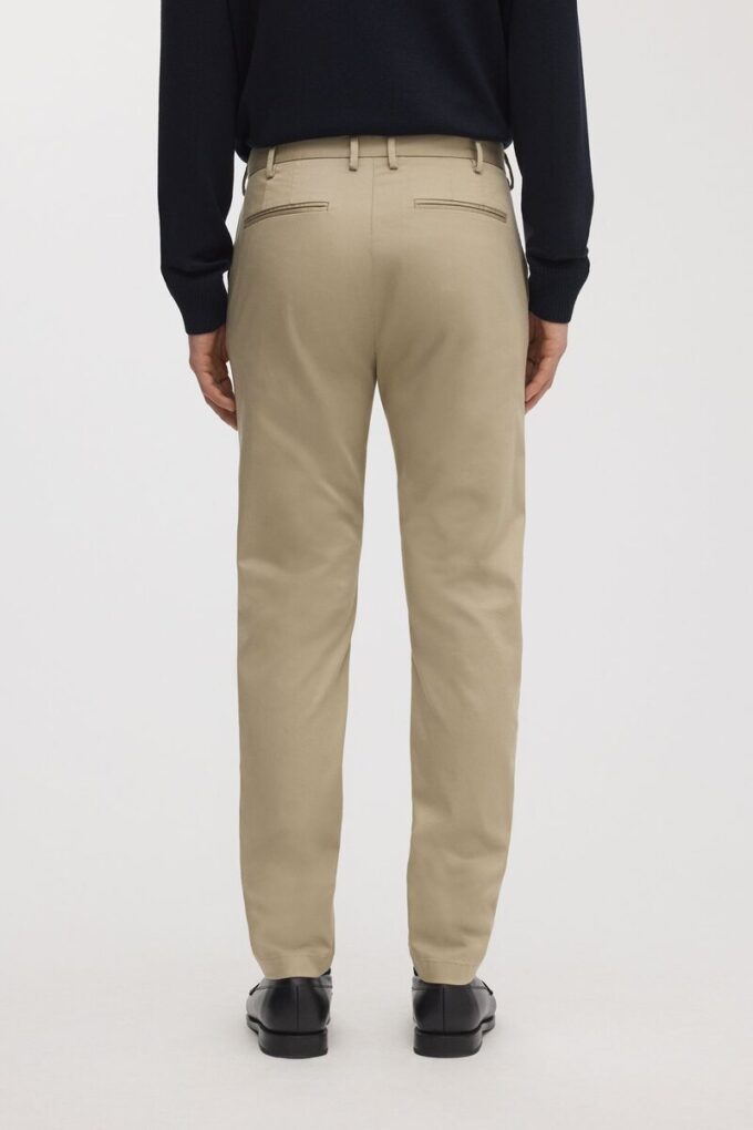 Die schmale Chino