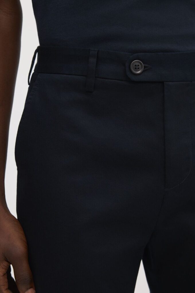 Die schmale Chino