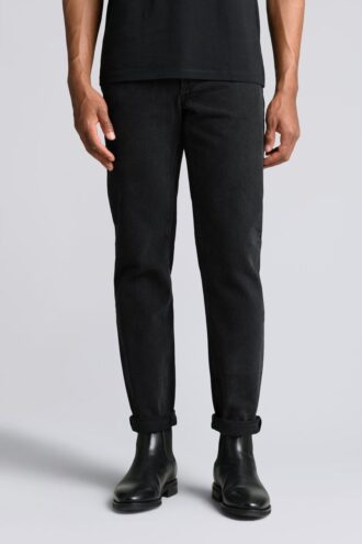 die schwarze jeans archiv 2 1 330x495 - Die schwarze Jeans &ndash; Archiv
